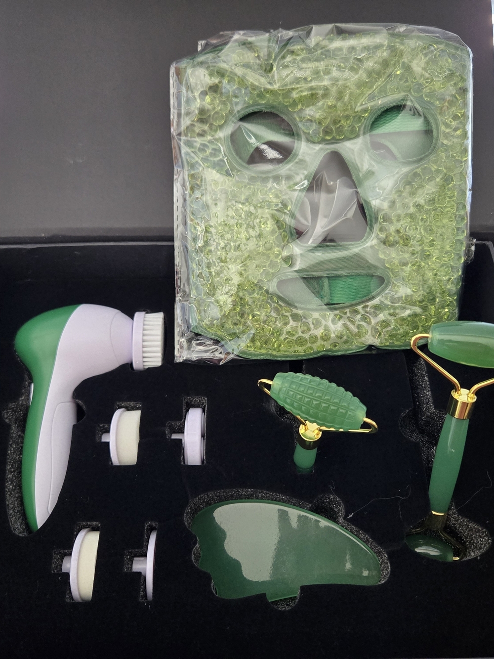 Green Facial Massage & Cleansing Set – Women Skincare - Modern Elegance **NEW**